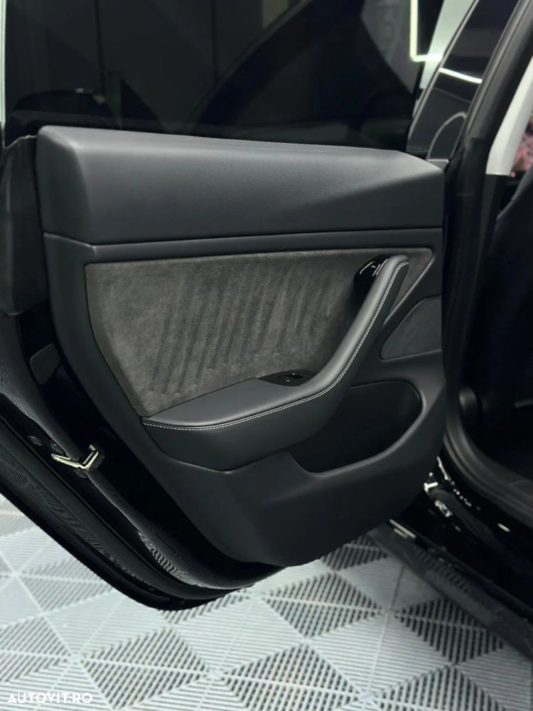 Tesla Model 3 AWD Dual Motor - 26