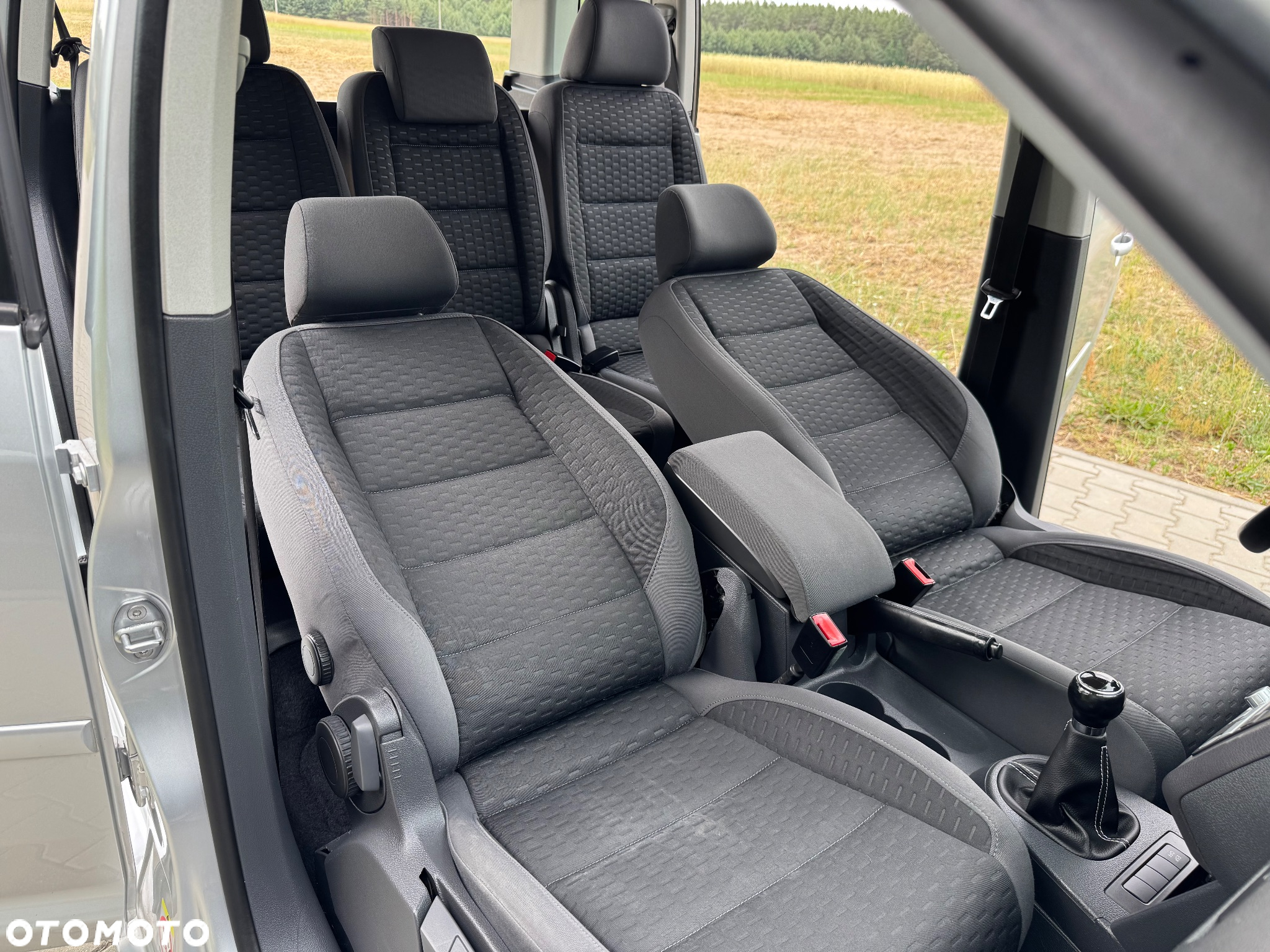 Volkswagen Touran 1.9 TDI DPF Blue Motion Highline - 36