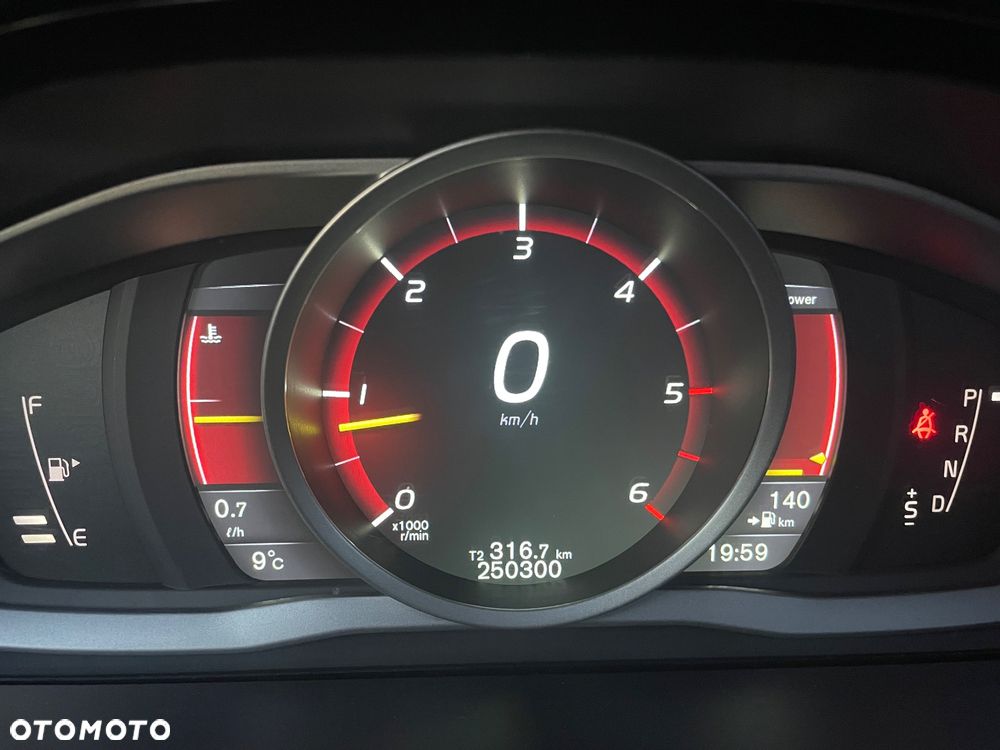 Volvo XC 60 D4 AWD Momentum - 15