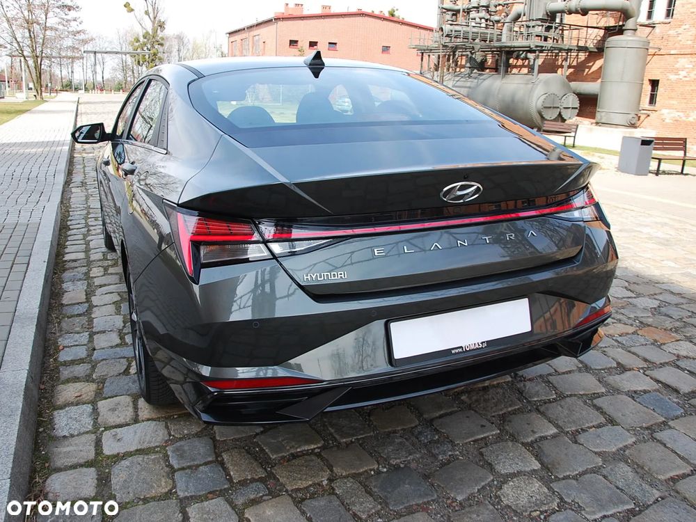 Hyundai Elantra 1.6 Smart - 35
