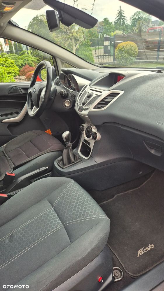 Ford Fiesta - 7