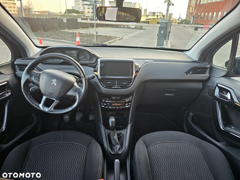 Peugeot 208 PureTech 82 Urban Move - 16
