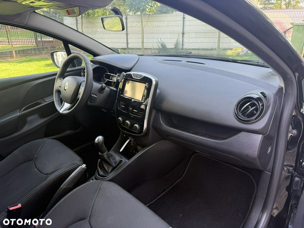 Renault Clio - 10