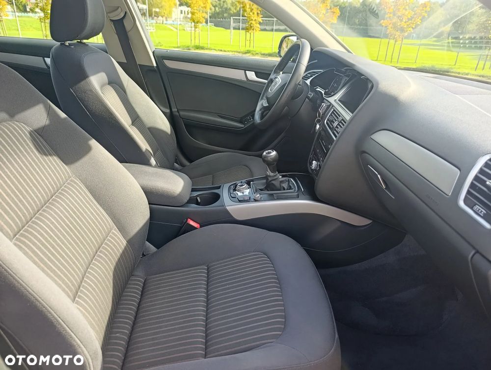 Audi A4 Avant 2.0 TDI DPF Ambiente - 18