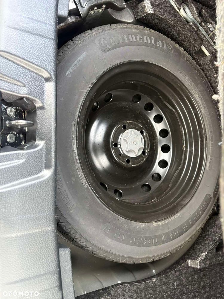 Nissan Qashqai 1.6 DCi Xtronic TEKNA - 27