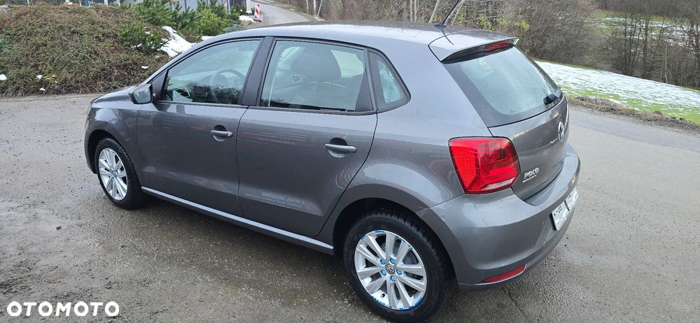 Volkswagen Polo 1.4 TDI (Blue Motion Technology) Comfortline - 16