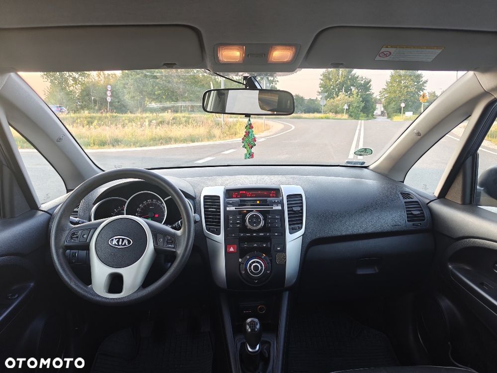 Kia Venga - 8