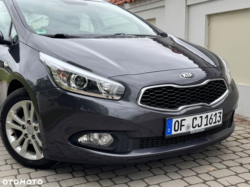 Kia Ceed - 37