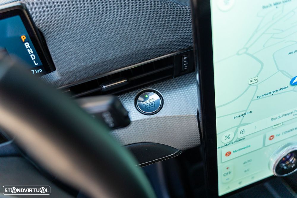 Ford Mustang Mach-E AWD PREMIUM - 26