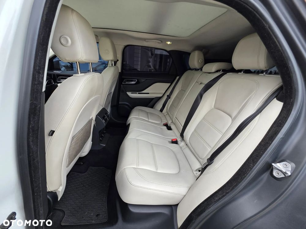 Jaguar F-Pace - 20