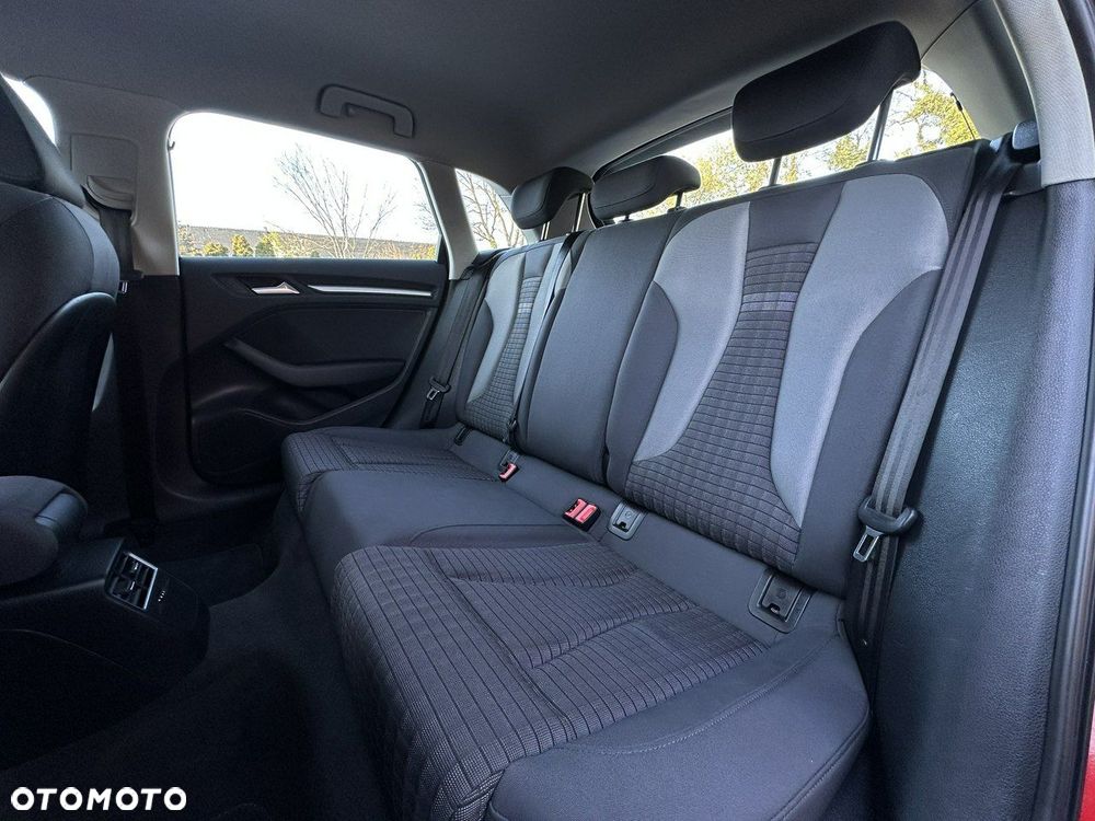 Audi A3 Sportback - 11