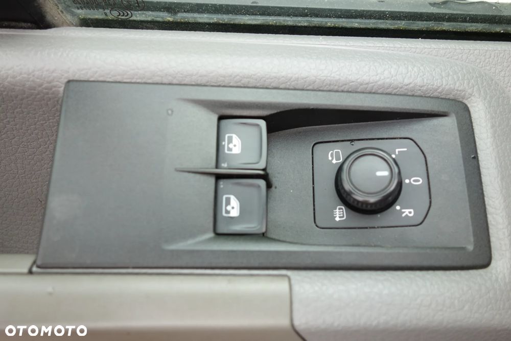 Volkswagen Crafter 2.0 tdi 177 KM L3H2 Klima Poduszki Webasto Kamera 2 x Drzwi Boczne - 23