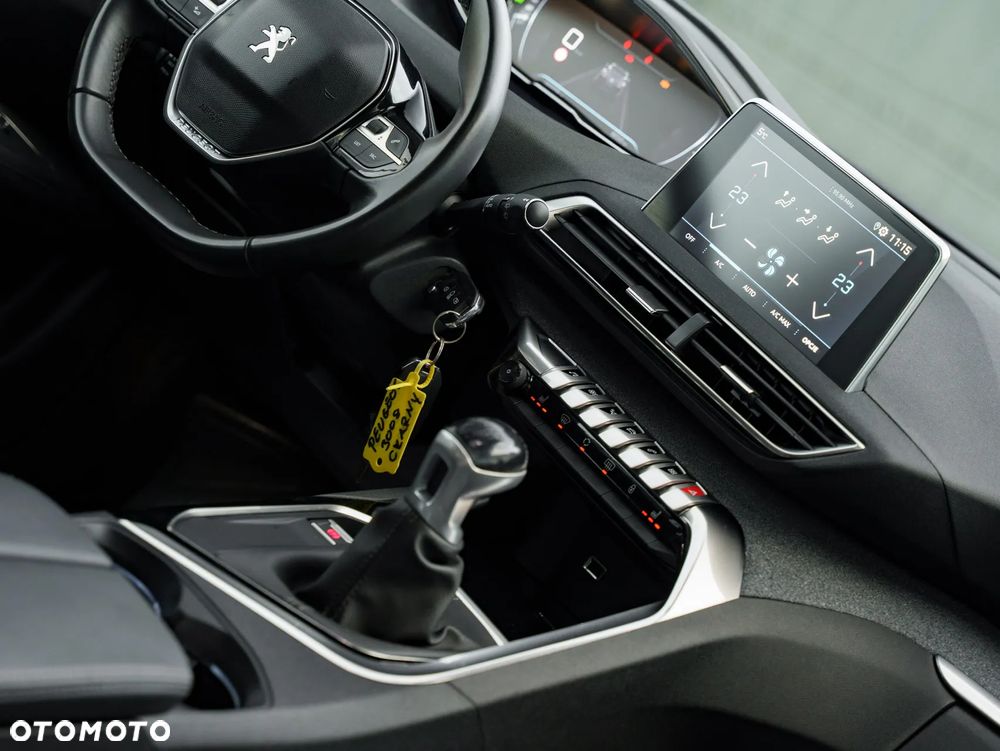 Peugeot 3008 1.5 BlueHDi Allure S&S - 21