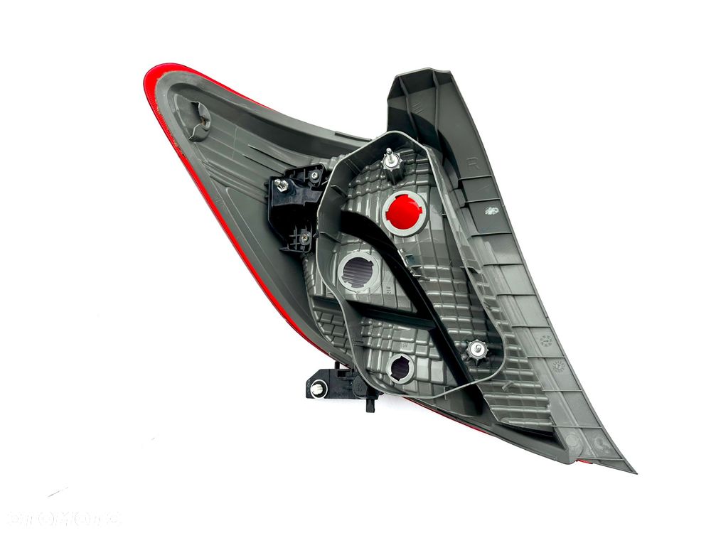 TOYOTA YARIS 3 III 2010 - 2014 LAMPA TYŁ PRAWA R EUROPA ORYGINAŁ OE - 8