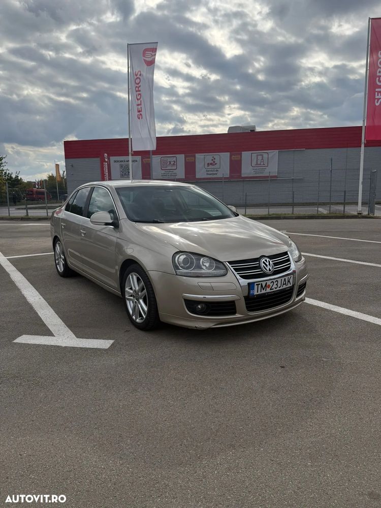 Volkswagen Jetta 1.4 TSI Sportline - 2