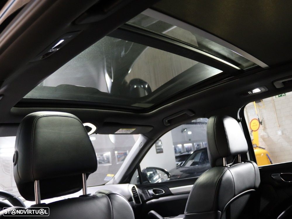 Porsche Cayenne Platinum Edition - 5