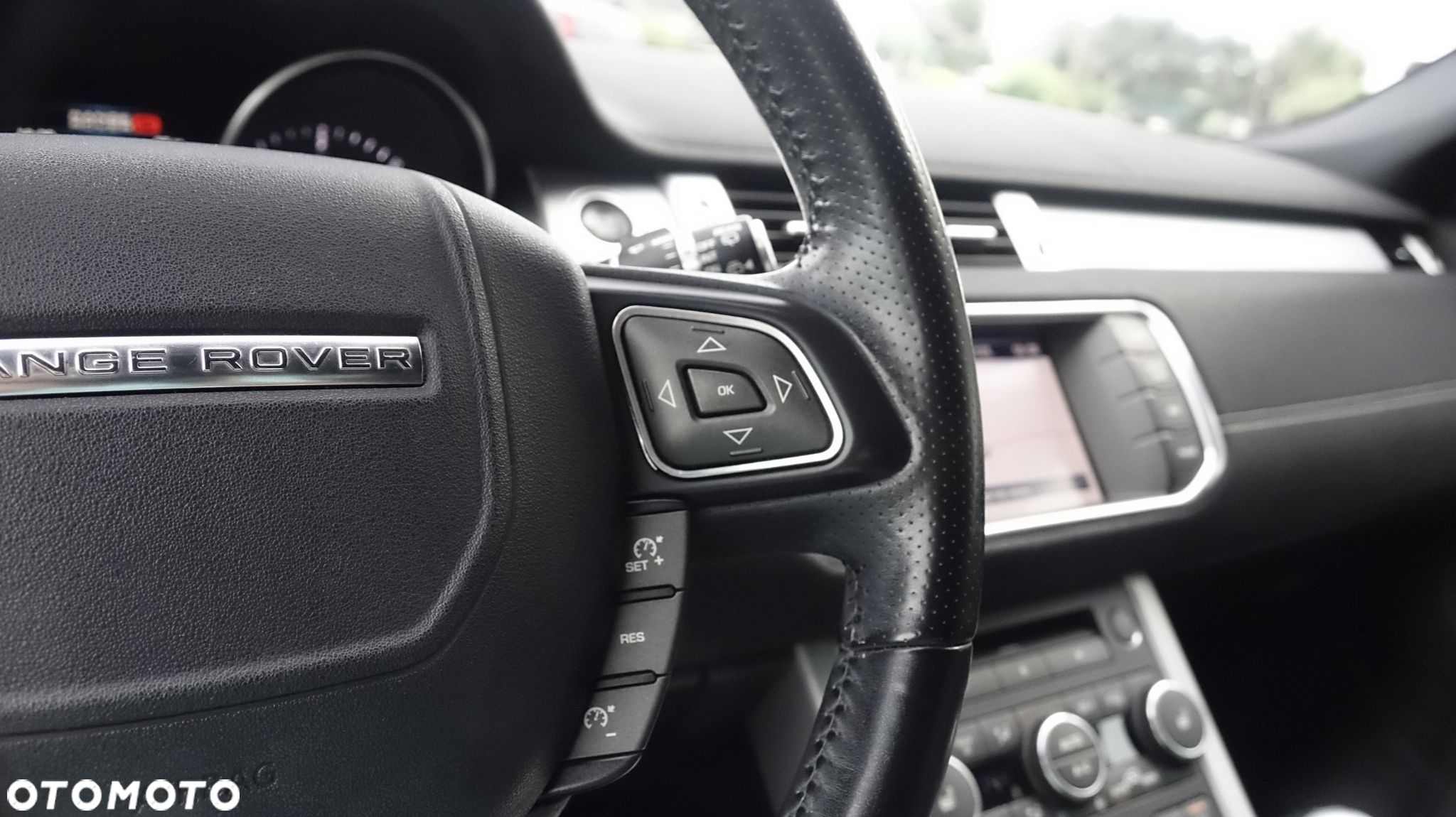 Land Rover Range Rover Evoque - 37