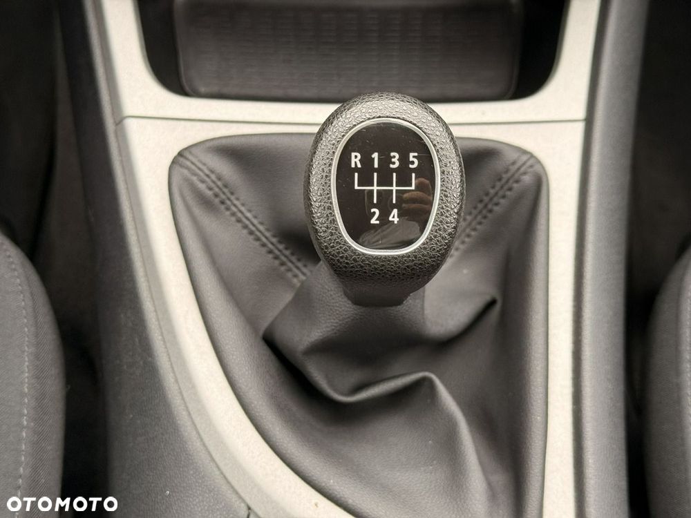 BMW Seria 1 116i - 18