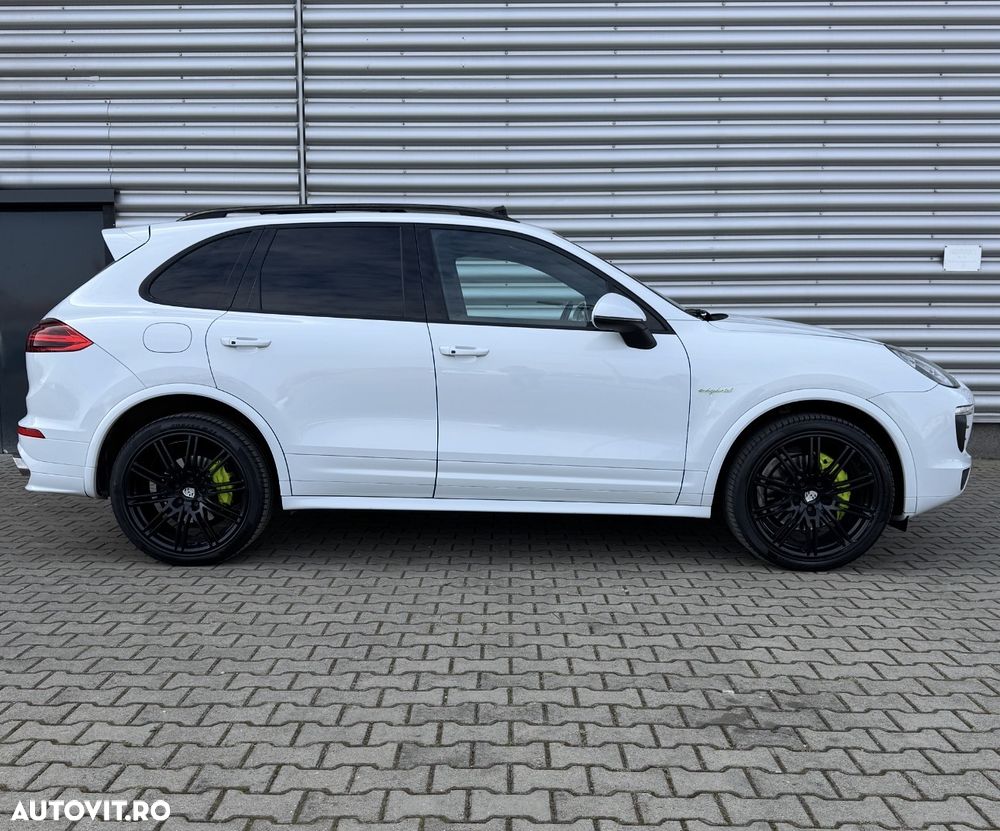 Porsche Cayenne - 5