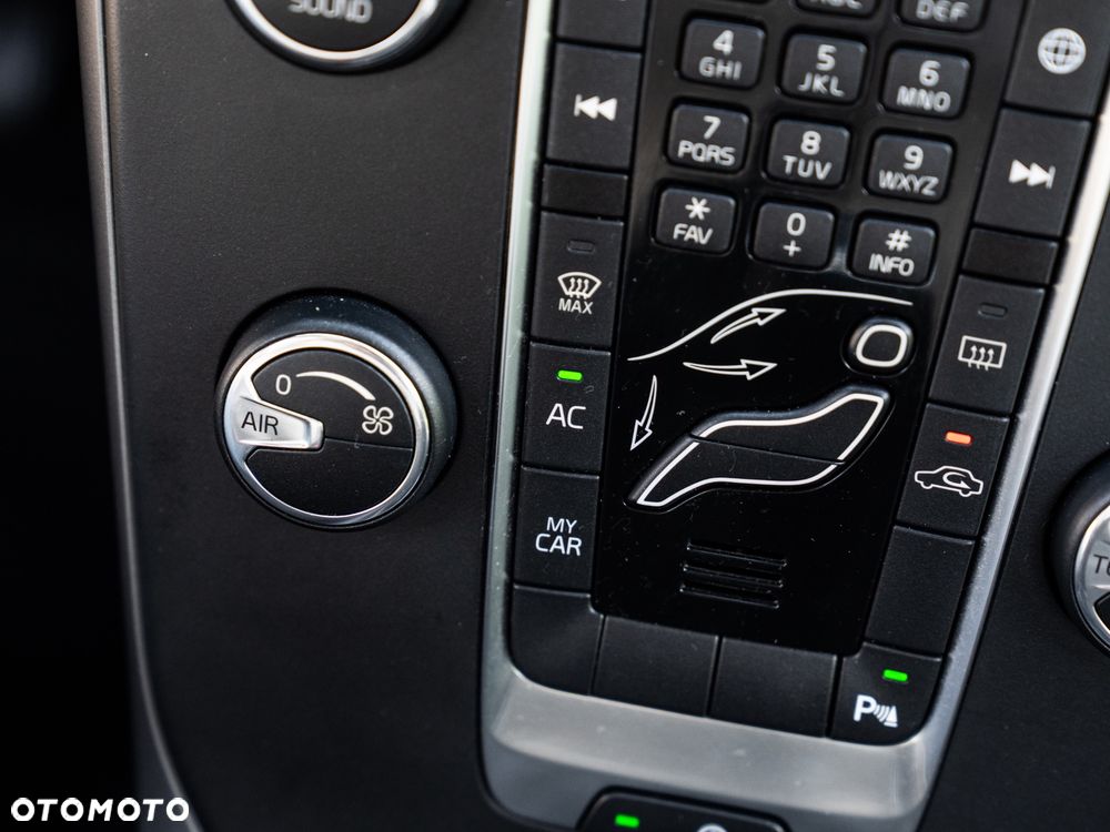 Volvo V40 D2 Kinetic - 31