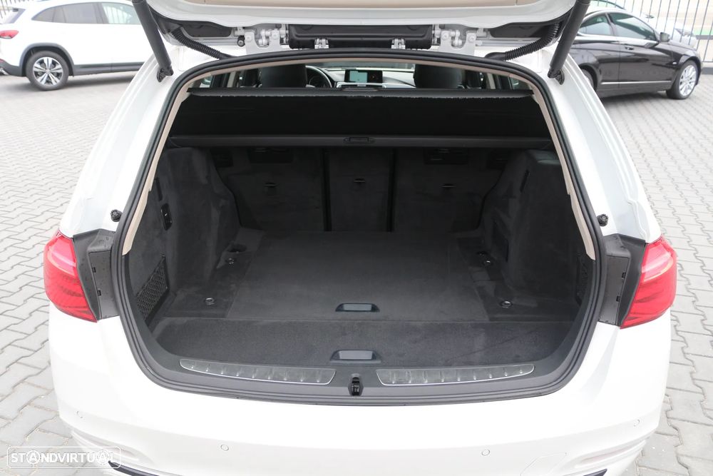 BMW 320 d Touring Line Sport Auto - 39