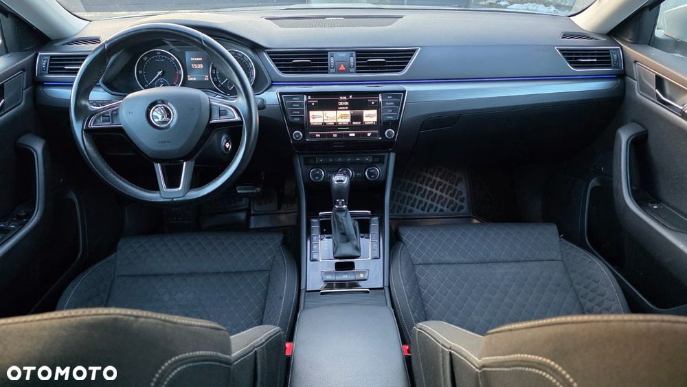 Skoda Superb 2.0 TDI 4x4 Style DSG - 10