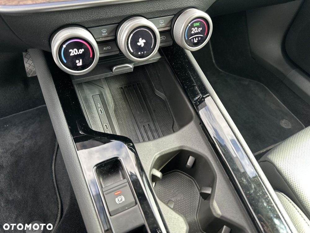 Skoda Superb 1.5 TSI Plug-in Hybrid L&K DSG - 26