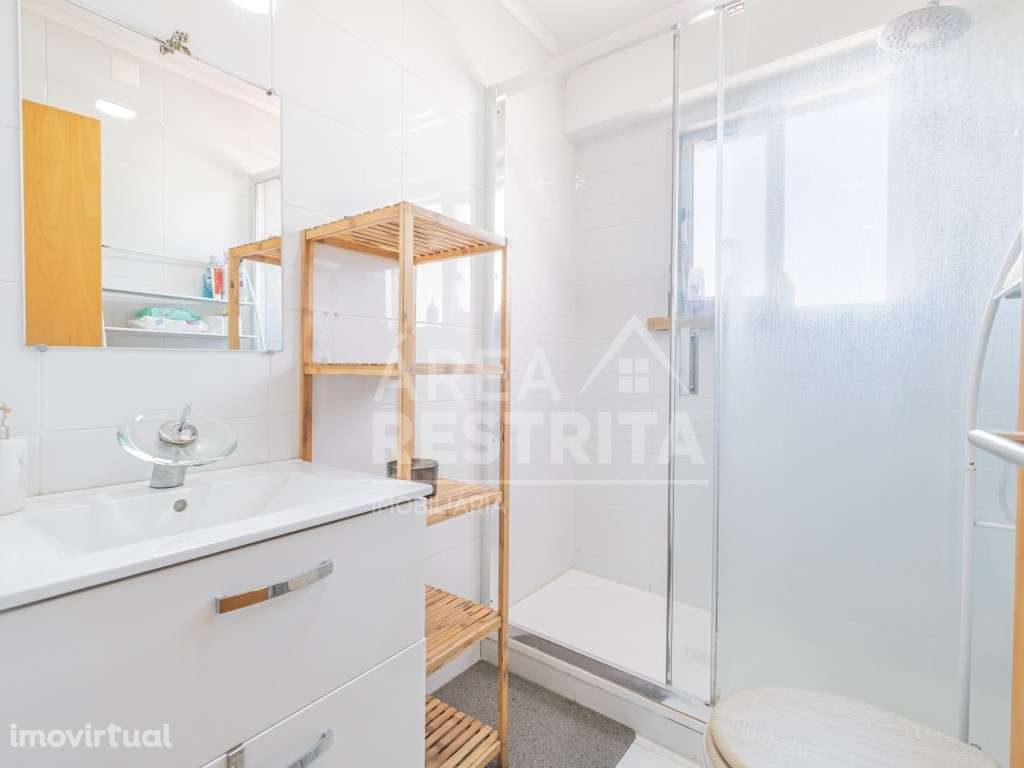 Apartamento T2 Remodelado - Fogueteiro, Amora - Grande imagem: 5/34