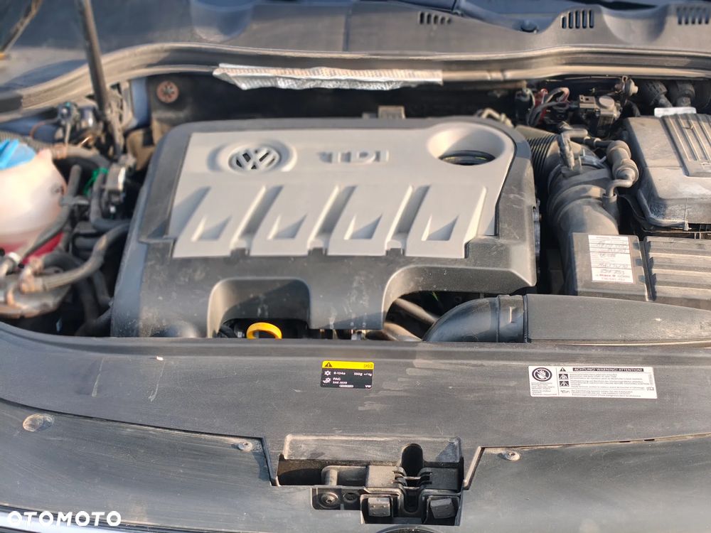 Volkswagen Passat 2.0 TDI Comfortline - 11