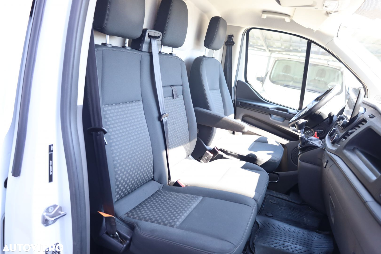 Ford Transit Custom - 13