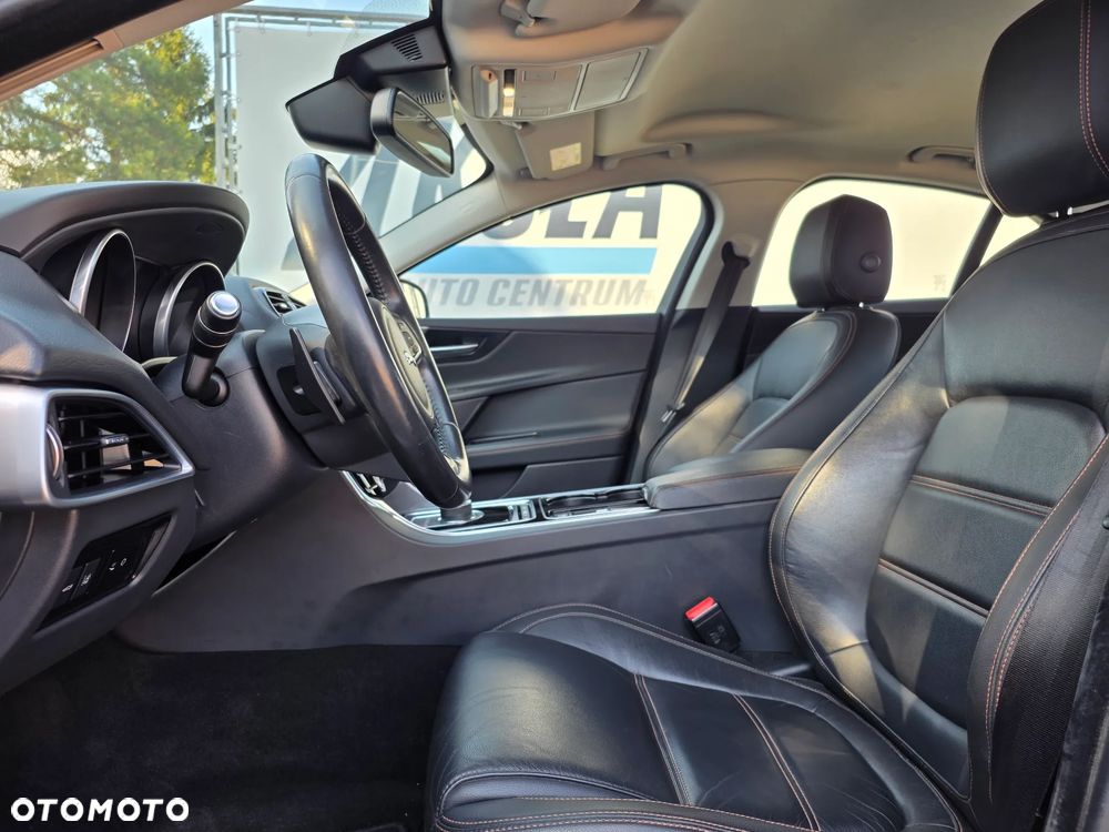 Jaguar XE E-Performance Portfolio - 16