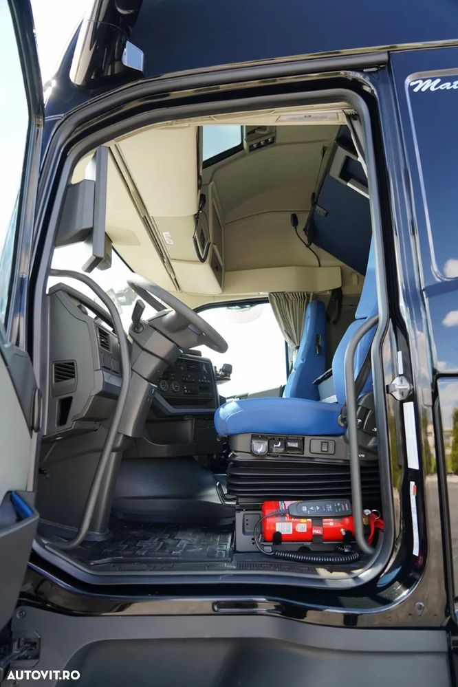 Volvo FH 500 / COMBINAT TANDEM / 120 M3 / TRANSIT / I-SAVE / AER CONDIȚIONAT PARCARE / DIRECȚIE PUNTE RIDICATĂ / ȘINCĂLĂTORI CAMION / WECON / 2025 - 28