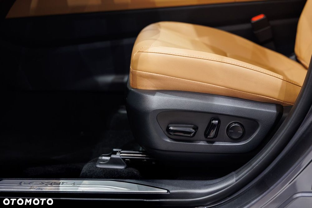 Lexus NX 350h Prestige AWD - 29