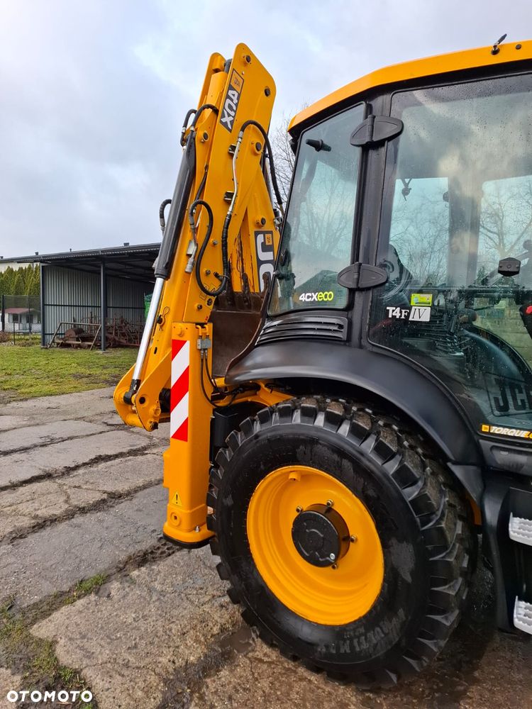 JCB 4CX - 16