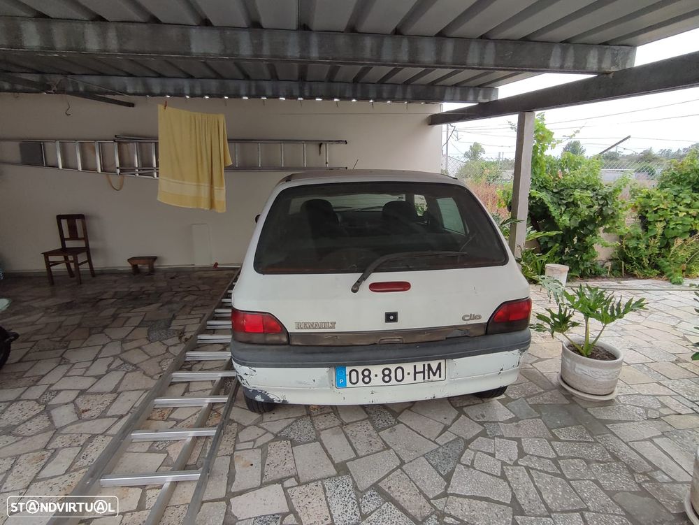 Renault Clio 1.2 RN - 1