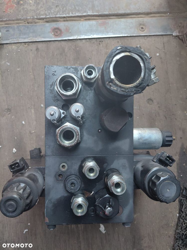 Blok Hydrauliczny ARGO-HYTOS RPE3-06 320 Bar 24V Kostka Rozdzielacz - 3