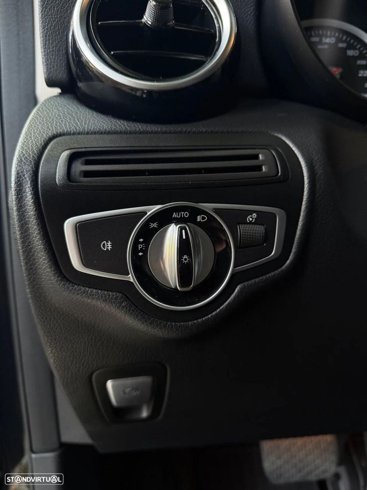 Mercedes-Benz GLC 220 d 4Matic 9G-TRONIC AMG Line - 38
