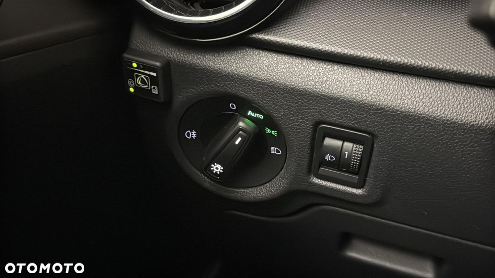 Skoda Fabia 1.0 Ambition - 25