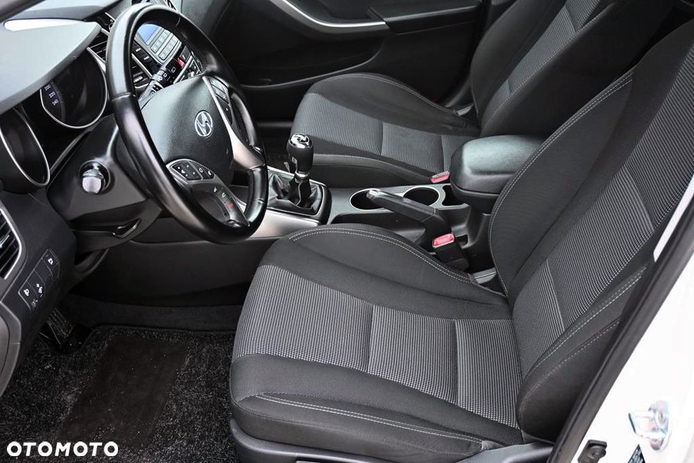 Hyundai i30 1.4 Fifa World Cup Edition - 29