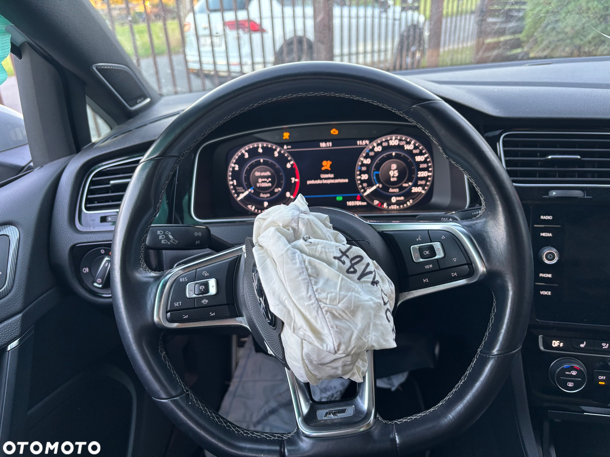 Volkswagen Golf - 8