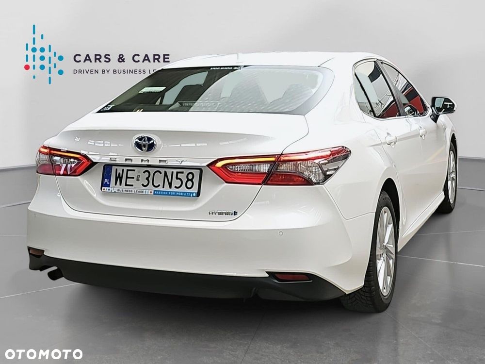 Toyota Camry 2.5 Hybrid Comfort CVT - 25