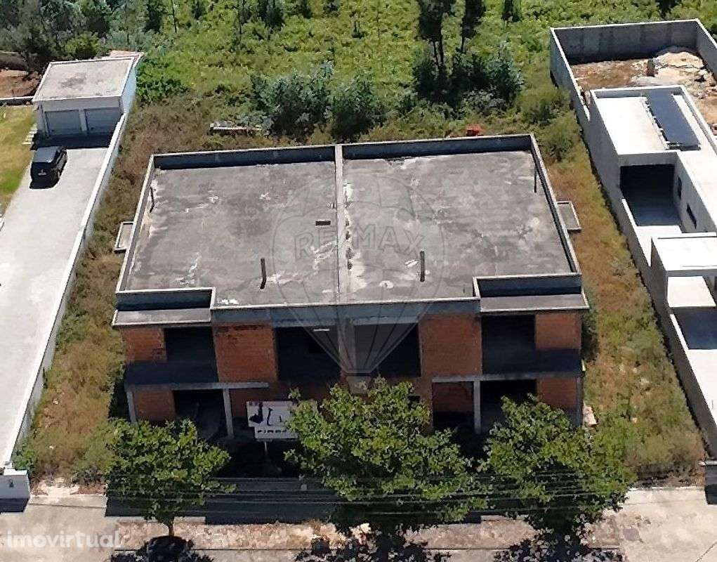 Moradia T4 para venda - Grande imagem: 2/16