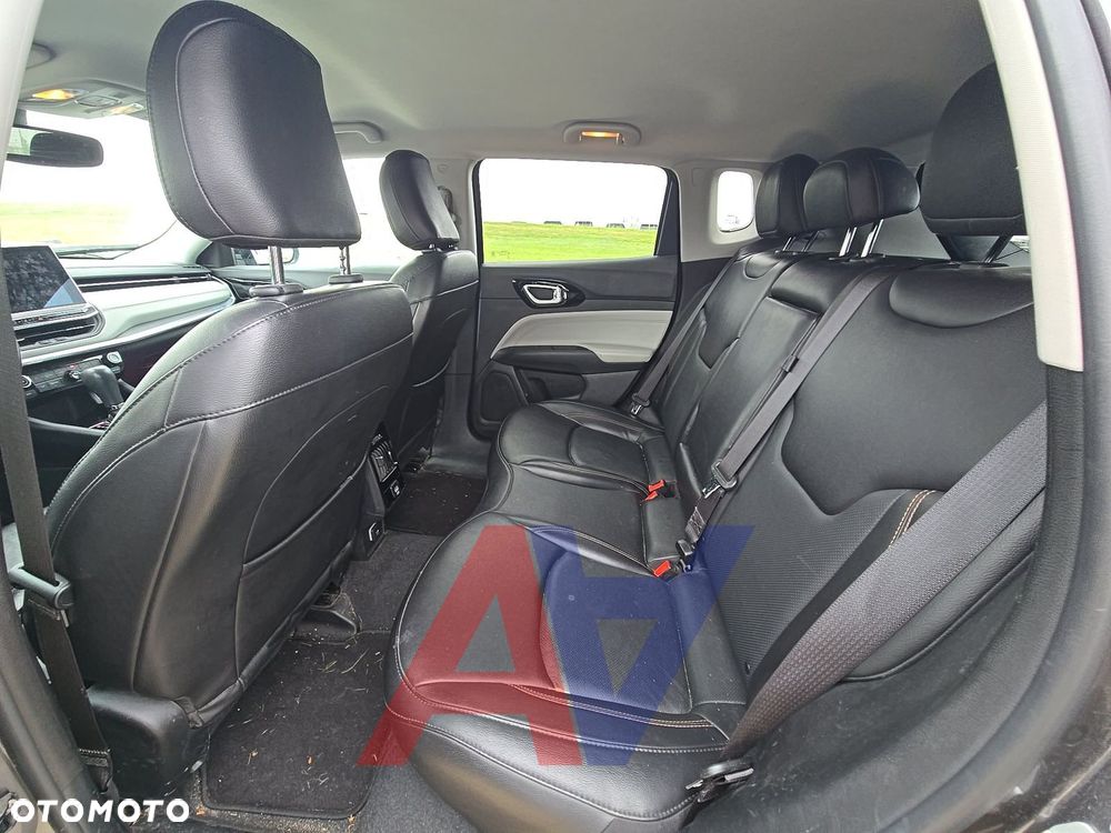 Jeep Compass - 13