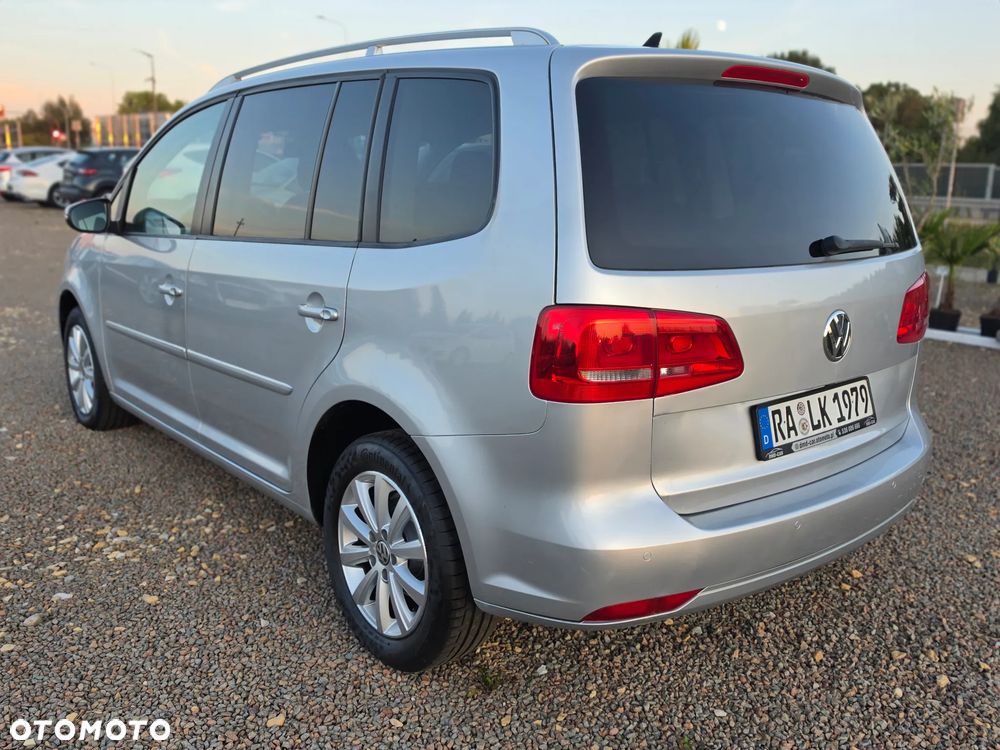 Volkswagen Touran 2.0 TDI Highline - 9