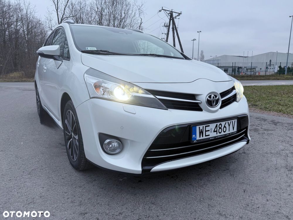 Toyota Verso 1.8 Premium 7os MS - 9