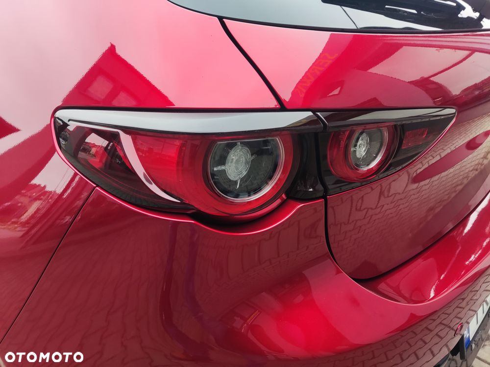 Mazda 3 e-SKYACTIV-G 122 M HYBRID EXCLUSIVE-LINE - 28