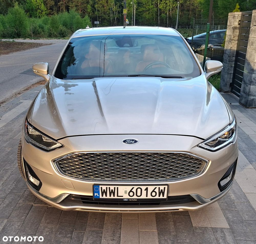 Ford Mondeo 2.0 Hybrid Titanium - 17