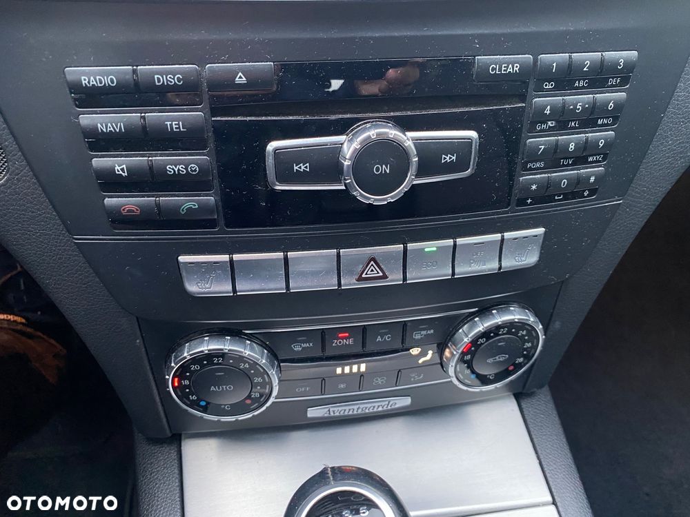 Mercedes-Benz Klasa C 180 (BlueEFFICIENCY) Avantgarde - 18