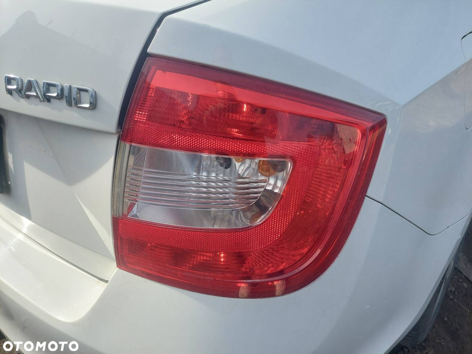 KOMPLETNY TYŁ KLAPA ZDERZAK LAMPA SKODA RAPID I LF9B - 3