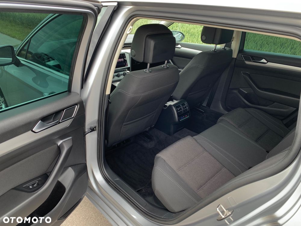 Volkswagen Passat 2.0 TDI (BlueMotion Technology) Comfortline - 10